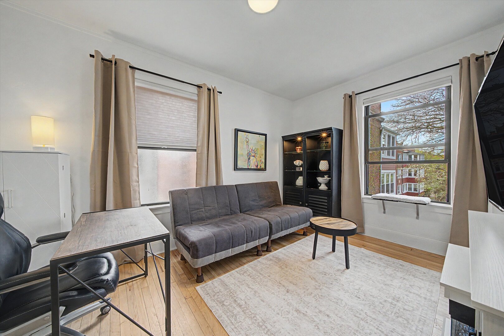 1200 West Sherwin Avenue Chicago IL 60626