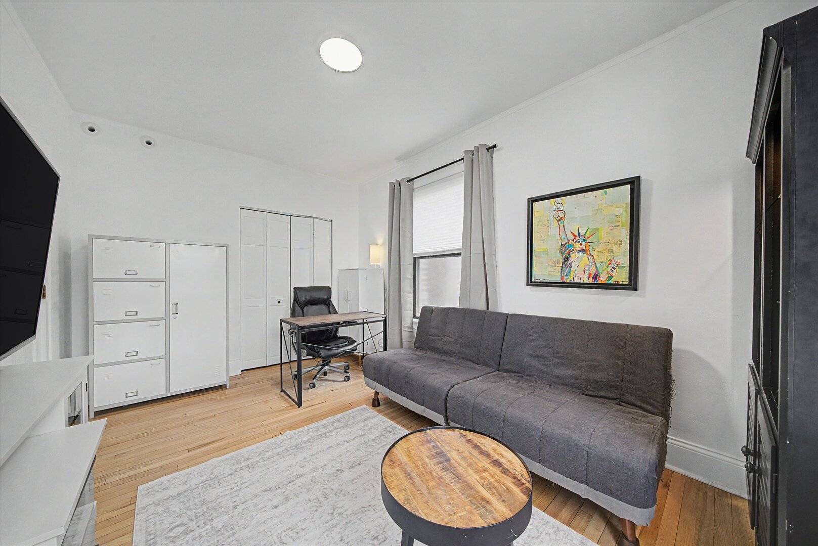 1200 West Sherwin Avenue Chicago IL 60626