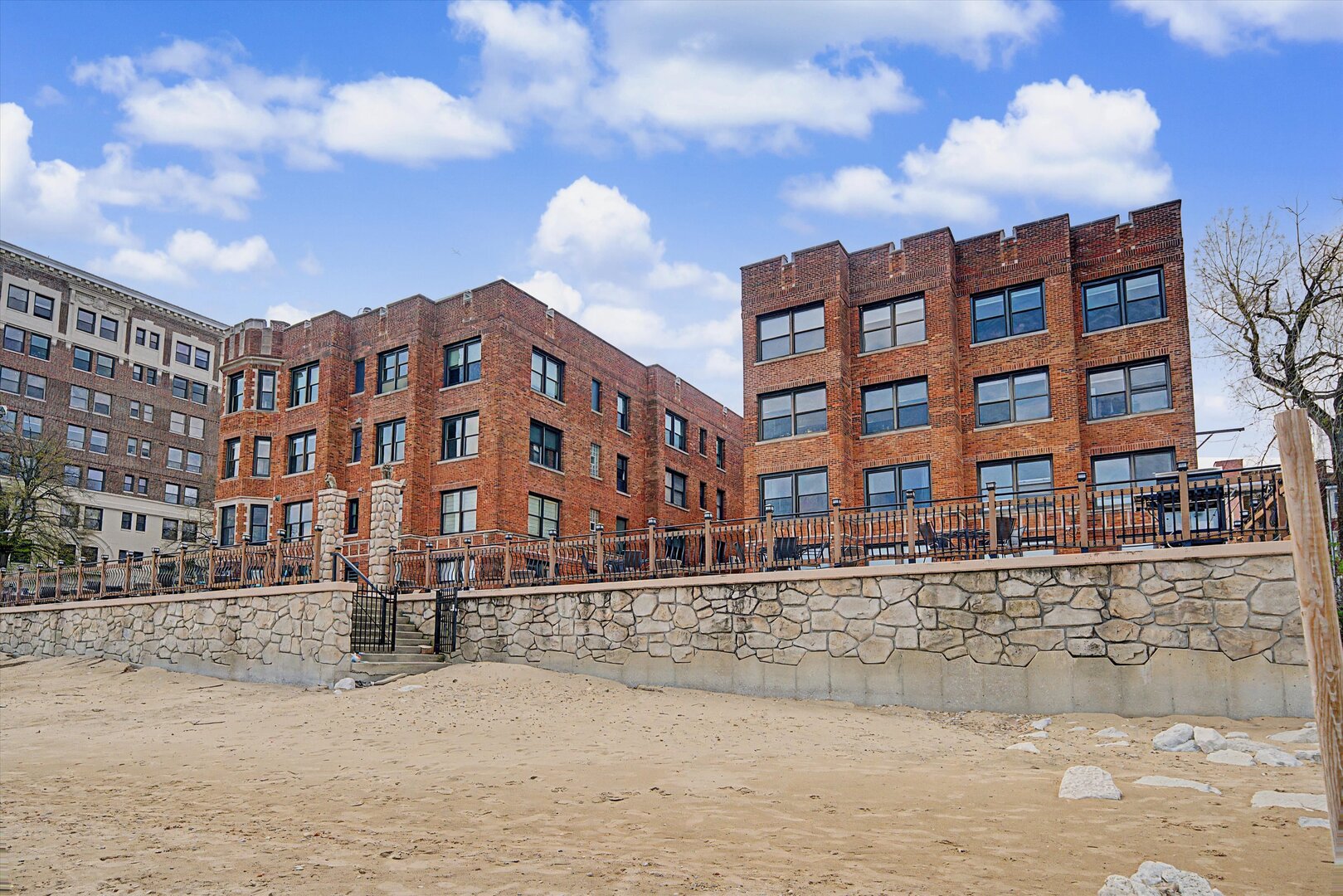 1200 West Sherwin Avenue Chicago IL 60626