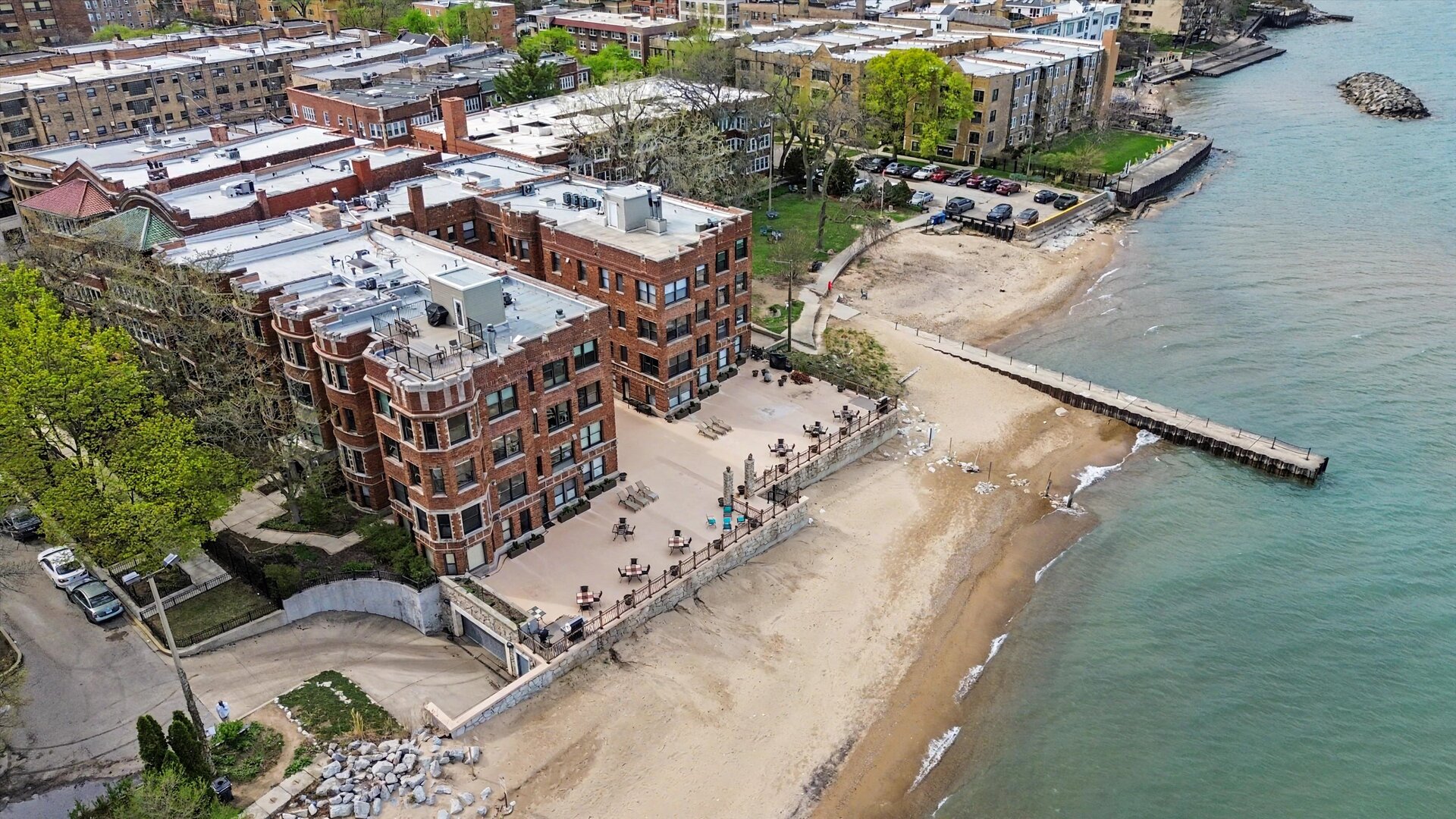 1200 West Sherwin Avenue Chicago IL 60626