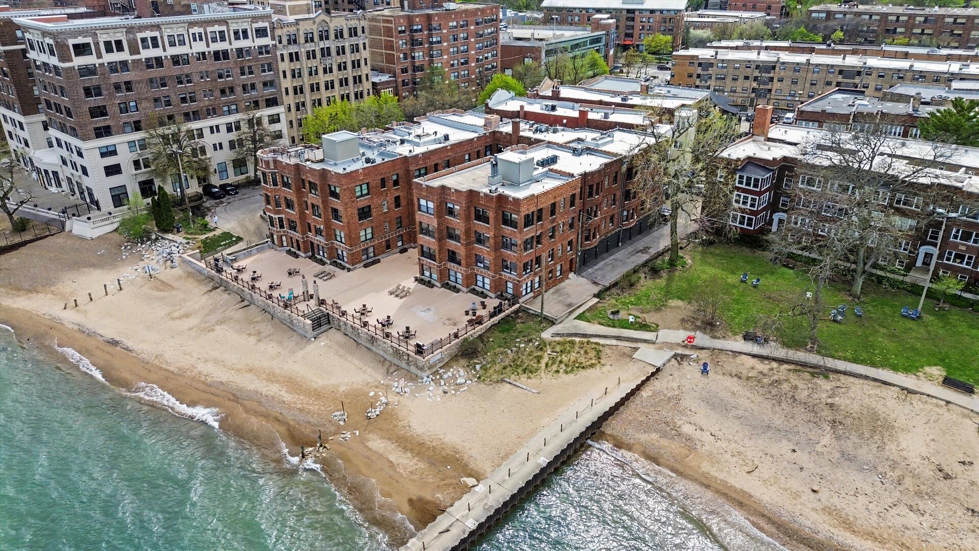 1200 West Sherwin Avenue Chicago IL 60626