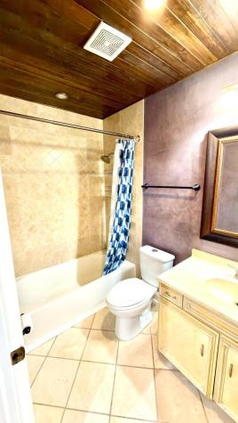 910 Beau Drive Des Plaines IL 60016