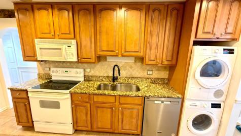 910 Beau Drive Des Plaines IL 60016