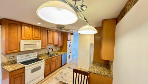 910 Beau Drive Des Plaines IL 60016