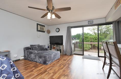22 Jamaica Colony Fox Lake IL 60020