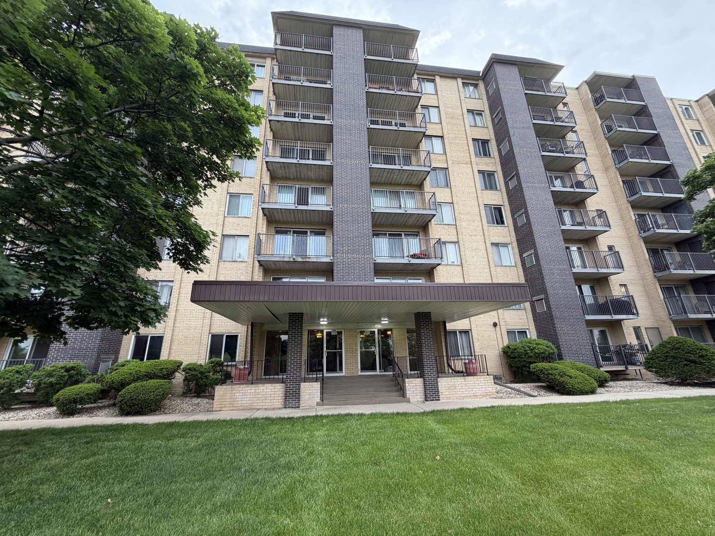 5400 Walnut Avenue Downers Grove IL 60515