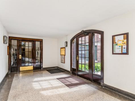 112 Lincoln Avenue Riverside IL 60546