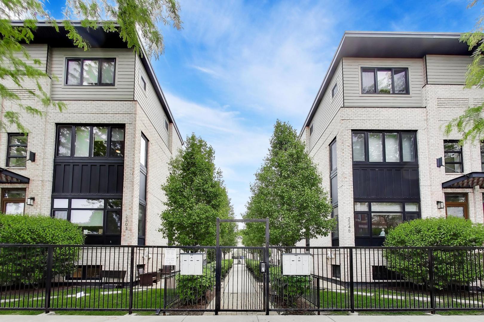 2247 North Rockwell Street Chicago IL 60647