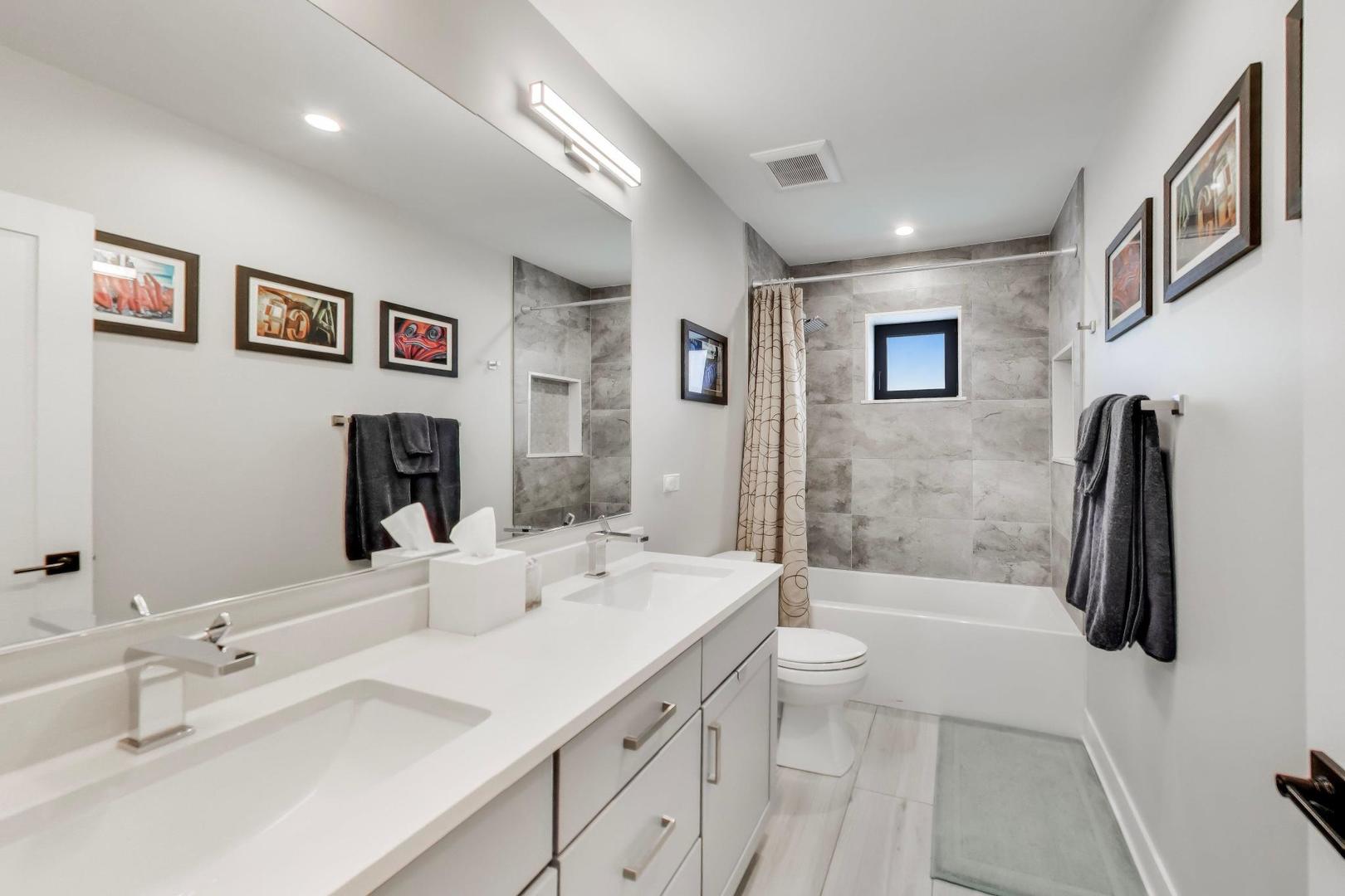 2247 North Rockwell Street Chicago IL 60647