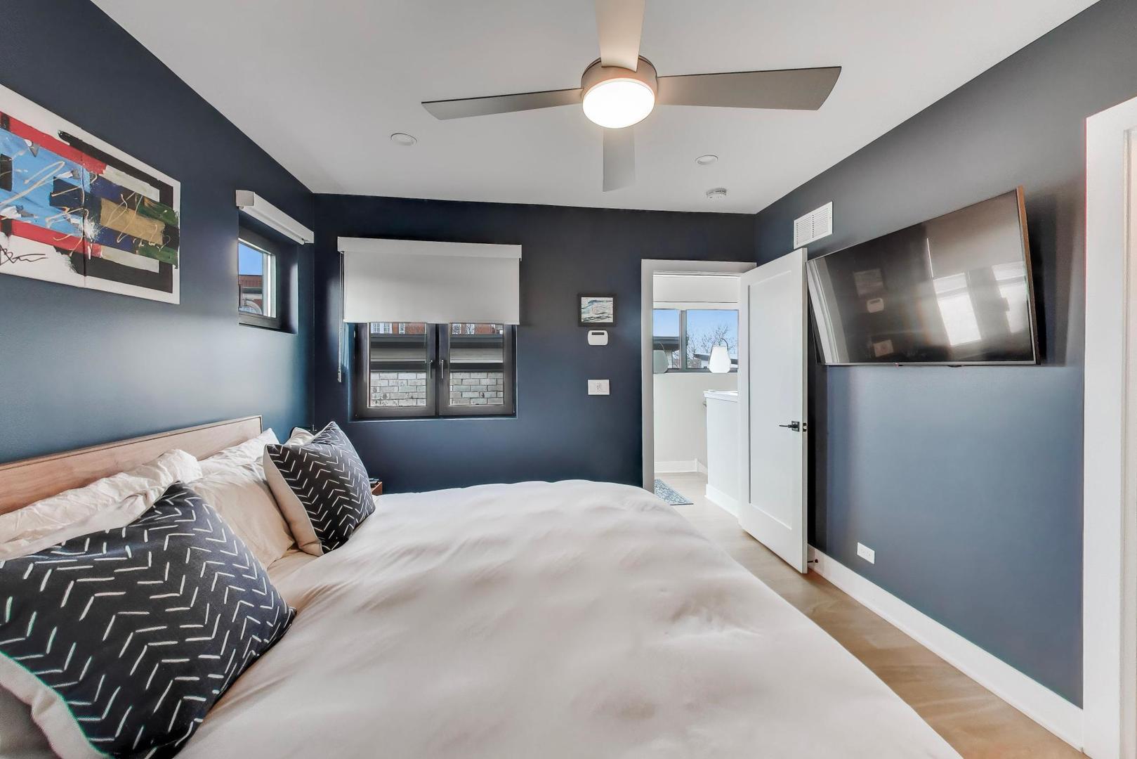2247 North Rockwell Street Chicago IL 60647