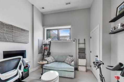 2247 North Rockwell Street Chicago IL 60647