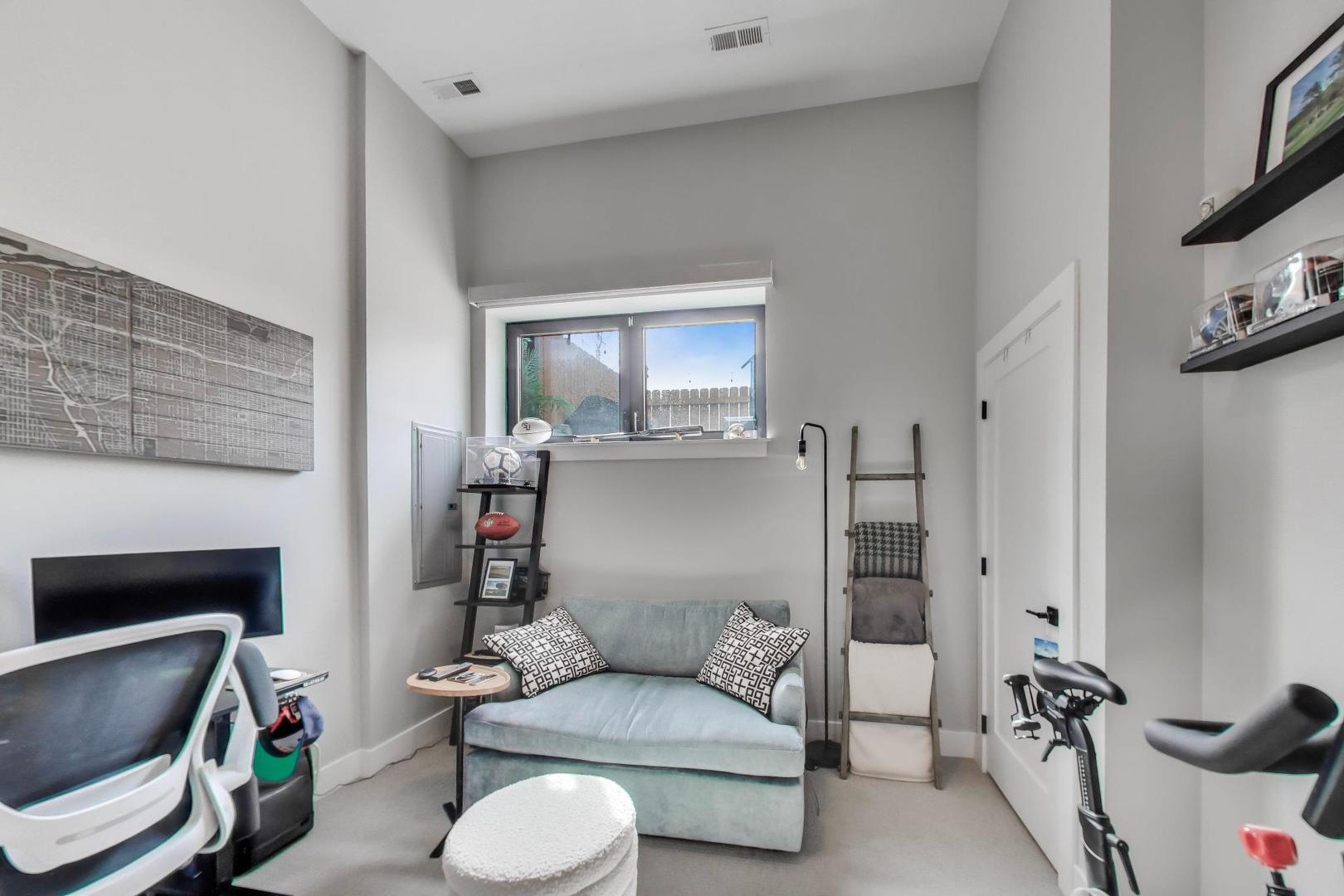 2247 North Rockwell Street Chicago IL 60647
