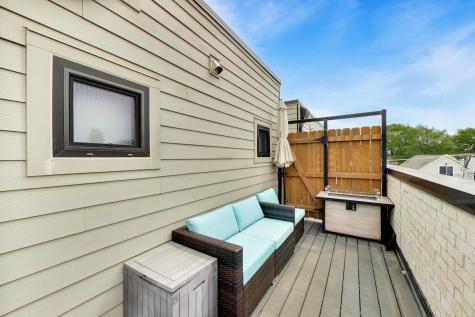 2247 North Rockwell Street Chicago IL 60647