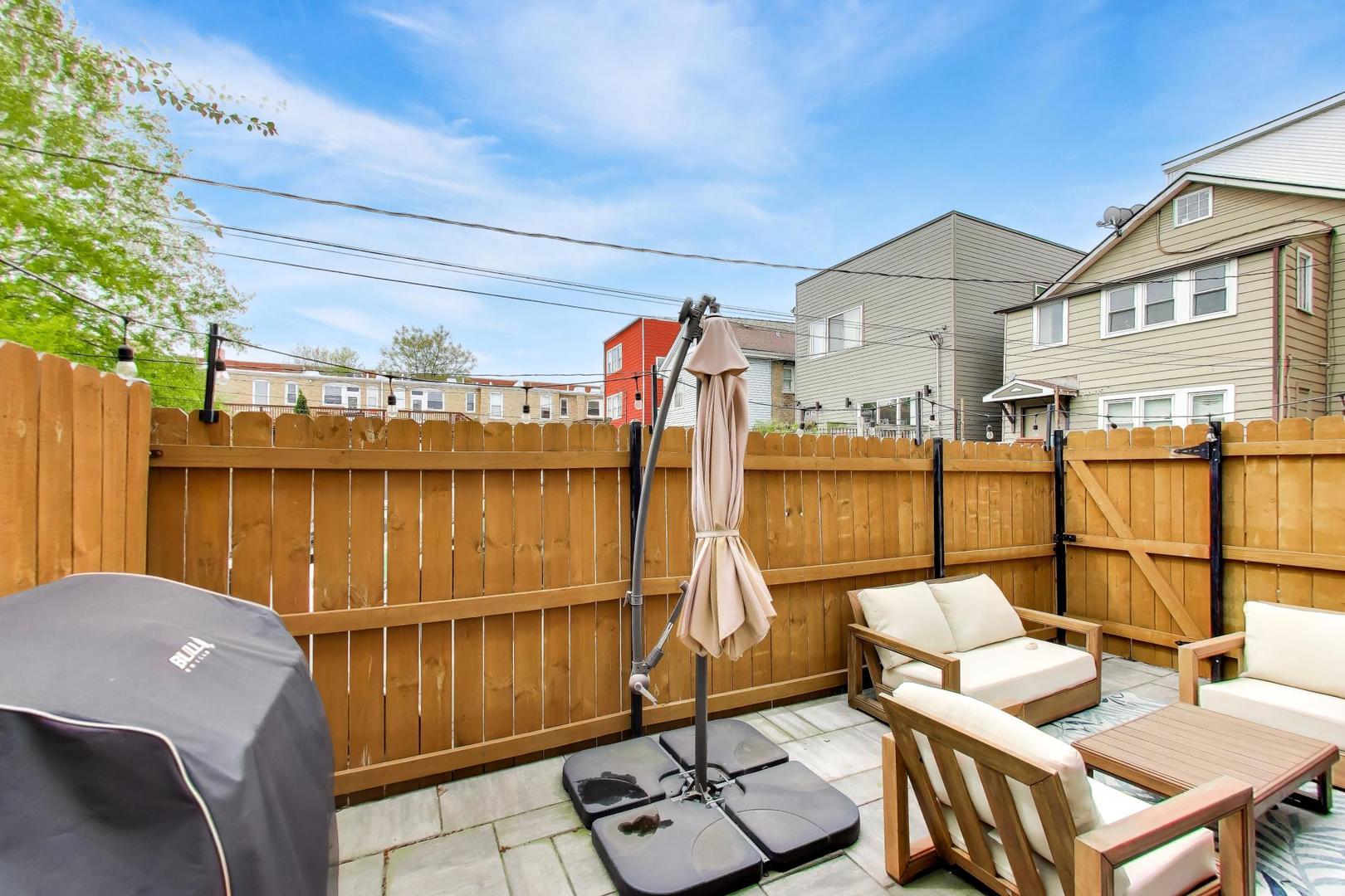 2247 North Rockwell Street Chicago IL 60647