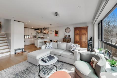 2247 North Rockwell Street Chicago IL 60647