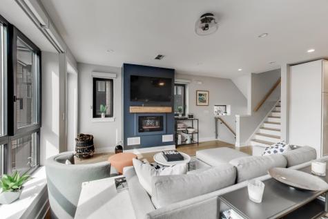 2247 North Rockwell Street Chicago IL 60647