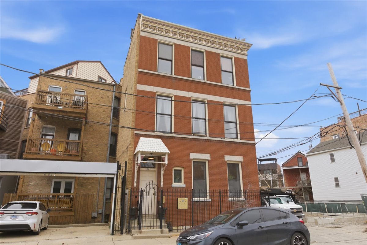 1361 North Dean Street Chicago IL 60622
