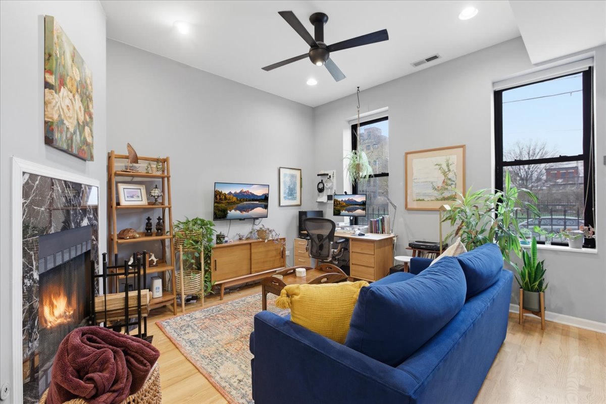 1361 North Dean Street Chicago IL 60622