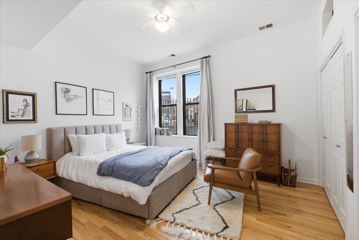 1361 North Dean Street Chicago IL 60622
