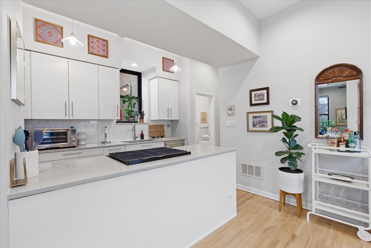 1361 North Dean Street Chicago IL 60622