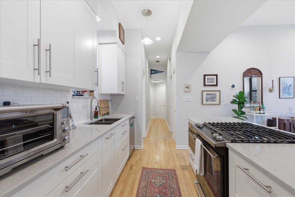 1361 North Dean Street Chicago IL 60622