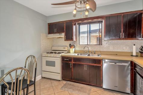 6135 Marshall Avenue Chicago Ridge IL 60415