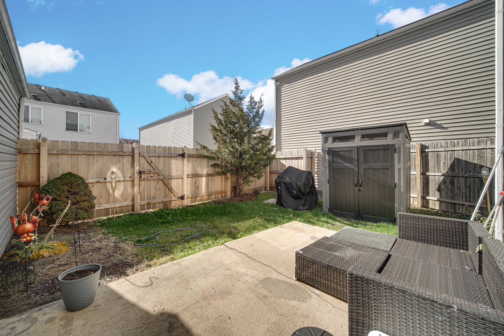 1653 Victoria Park Circle Aurora IL 60504