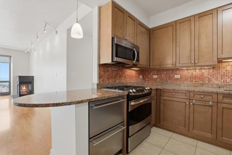 130 North Garland Court Chicago IL 60602