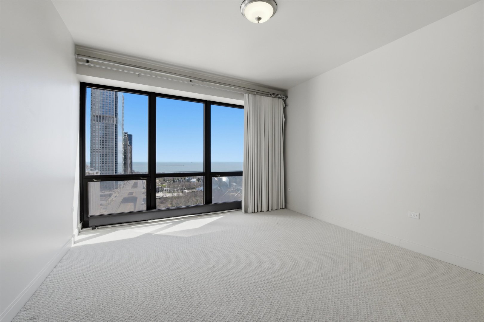 130 North Garland Court Chicago IL 60602