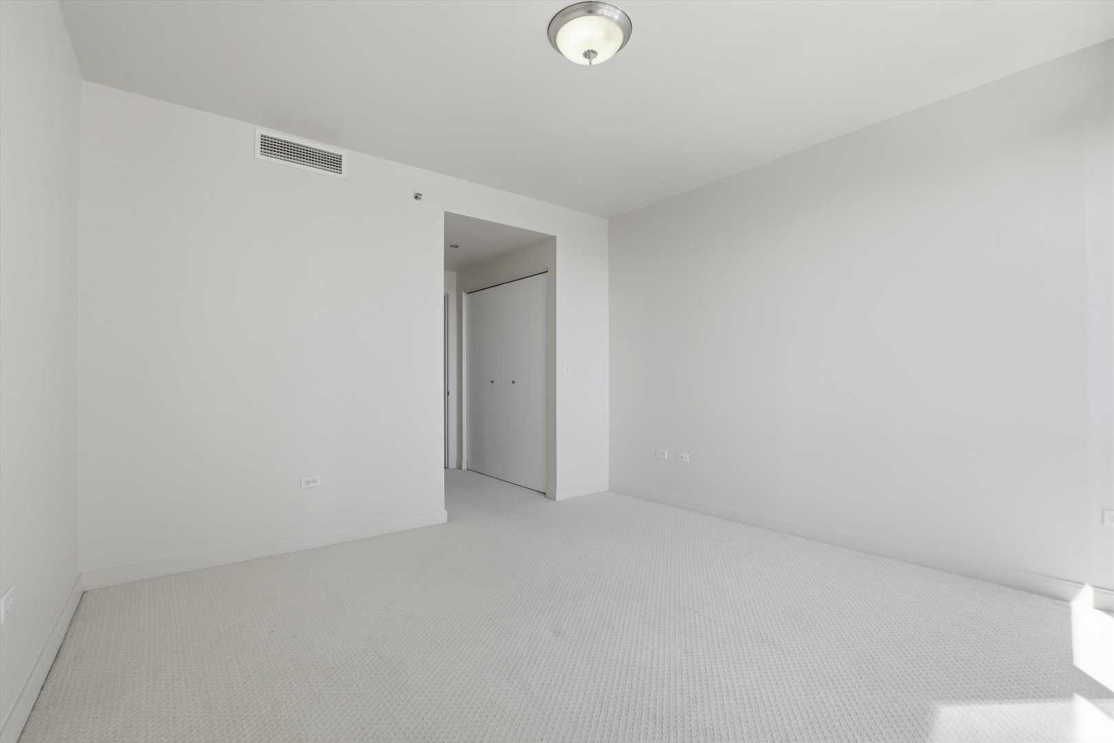 130 North Garland Court Chicago IL 60602