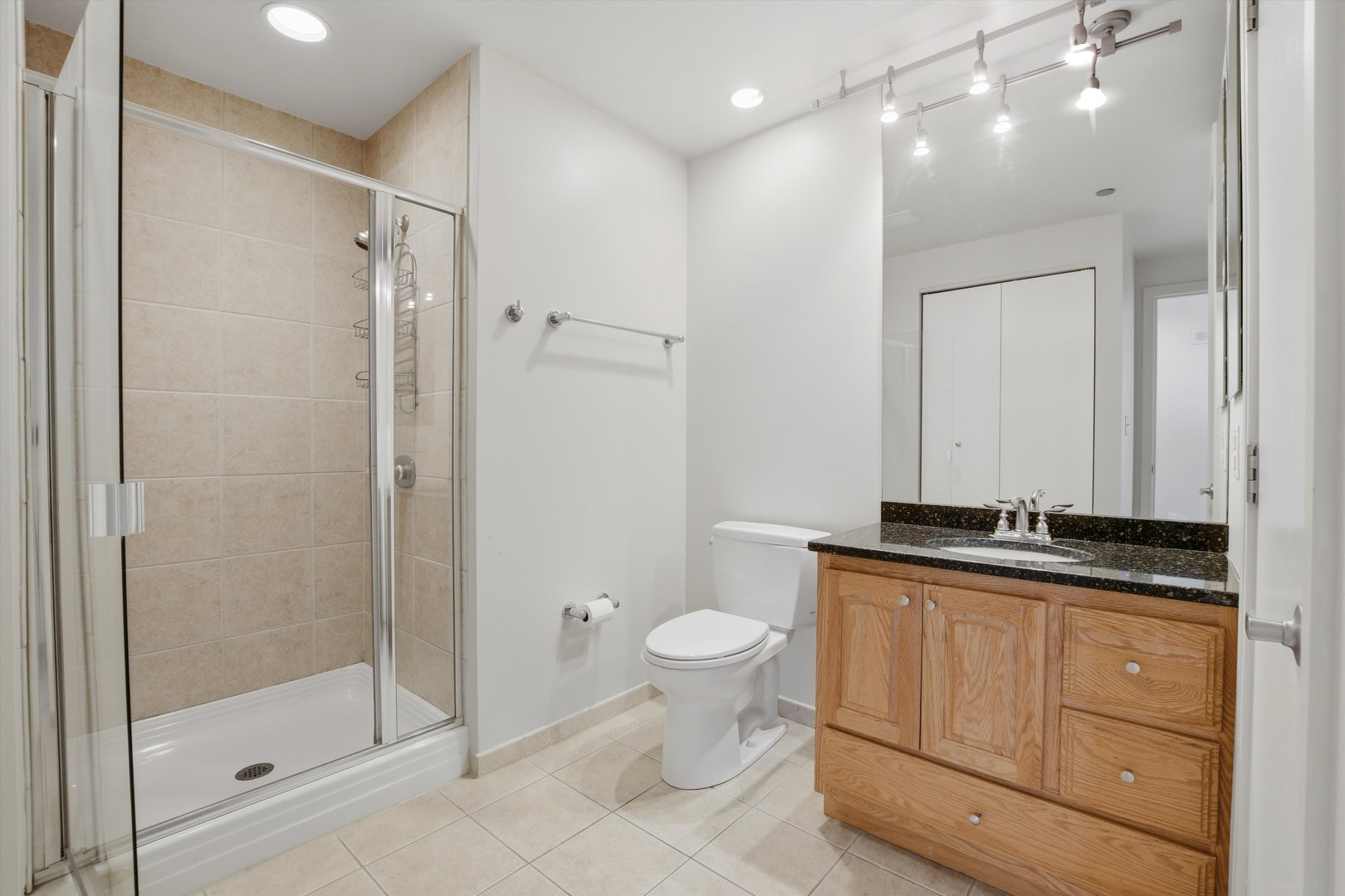 130 North Garland Court Chicago IL 60602