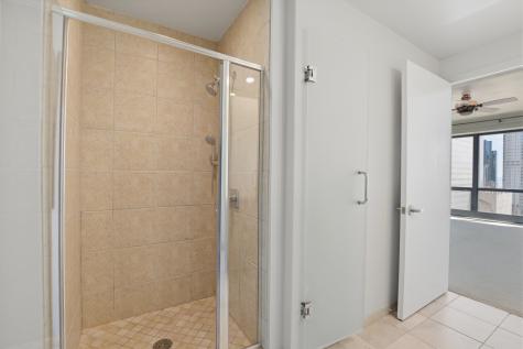 130 North Garland Court Chicago IL 60602
