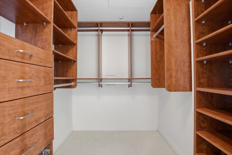 130 North Garland Court Chicago IL 60602