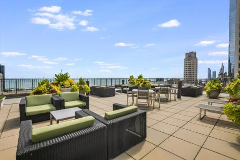 130 North Garland Court Chicago IL 60602