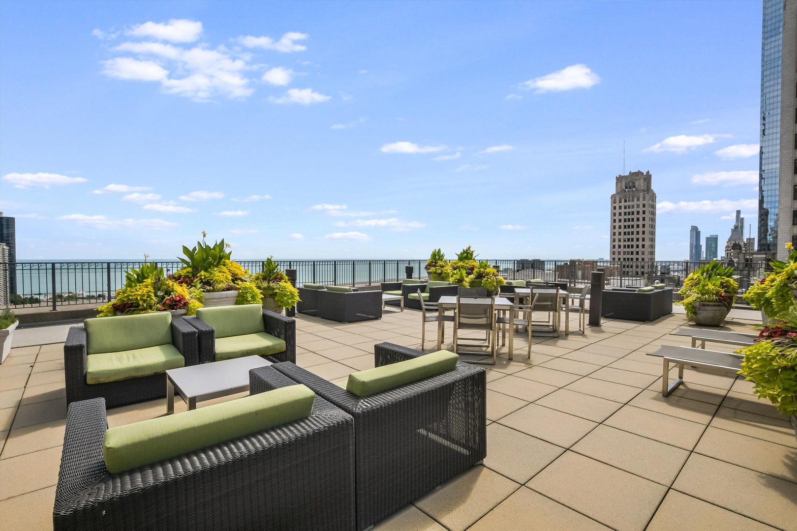 130 North Garland Court Chicago IL 60602
