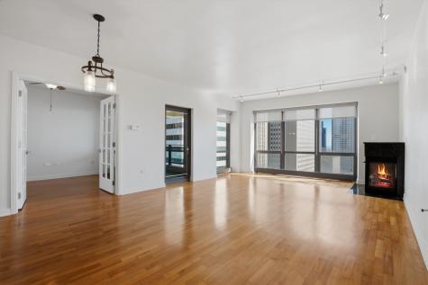 130 North Garland Court Chicago IL 60602