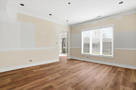 1204 Chatham Court Libertyville IL 60048