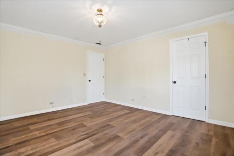 1204 Chatham Court Libertyville IL 60048