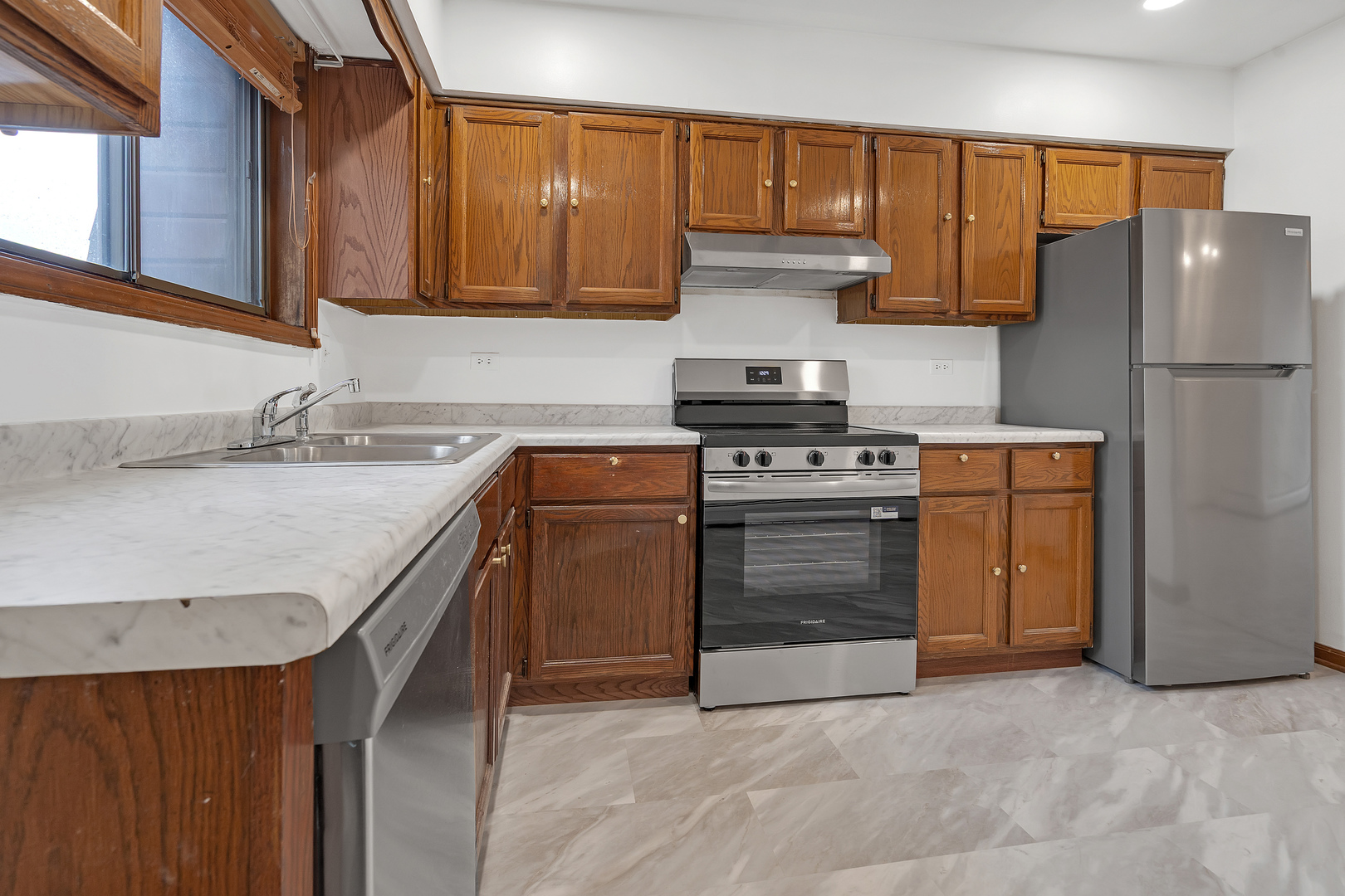 1225 Whispering Hills Court Naperville IL 60540