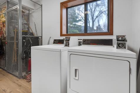 1225 Whispering Hills Court Naperville IL 60540