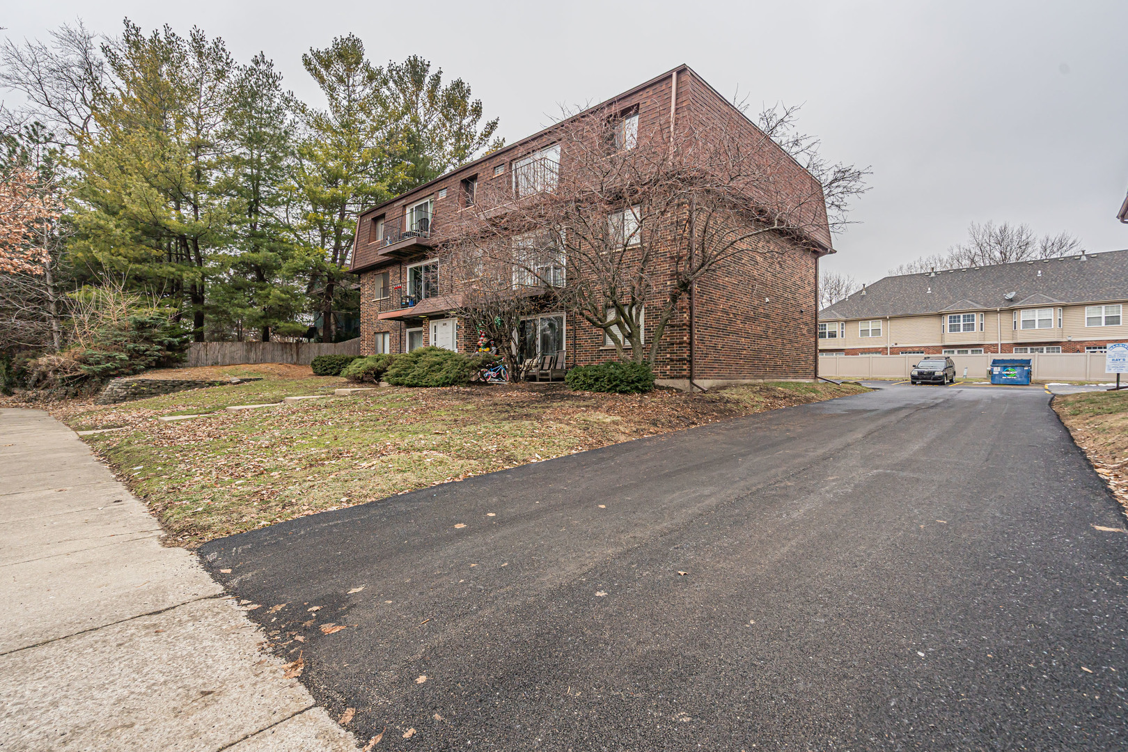 1225 Whispering Hills Court Naperville IL 60540