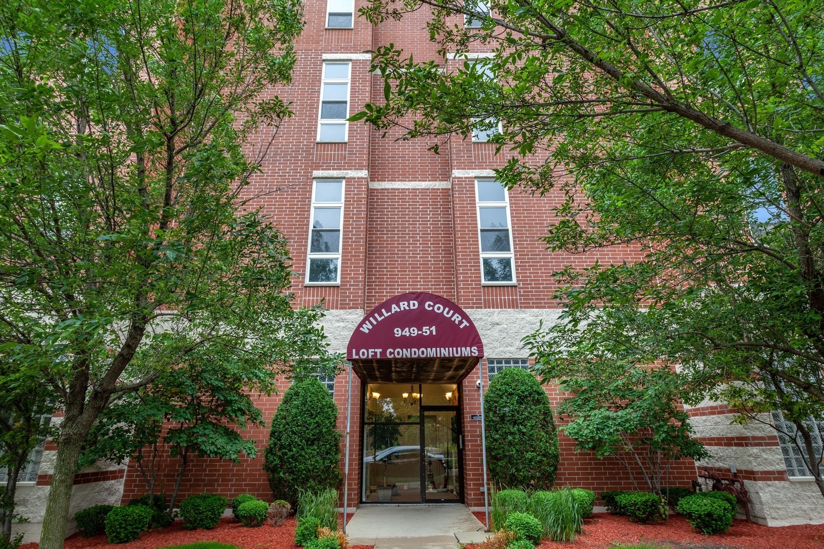 949 North Willard Court Chicago IL 60642