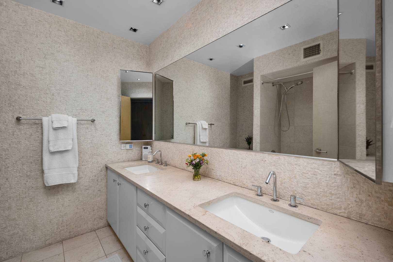 2100 North Lincoln Park West Chicago IL 60614