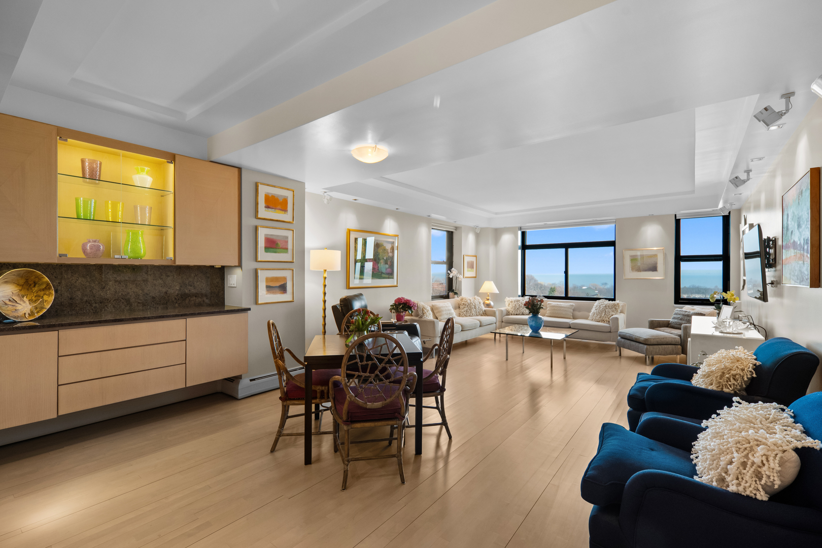 2100 North Lincoln Park West Chicago IL 60614