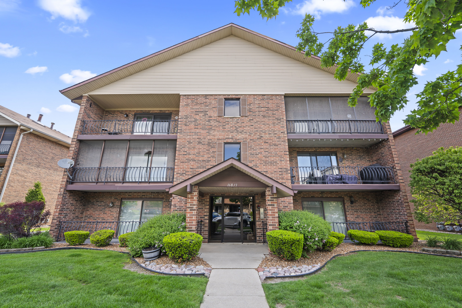 16813 81ST Avenue Tinley Park IL 60477