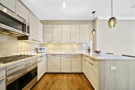 10 East Delaware Place Chicago IL 60611