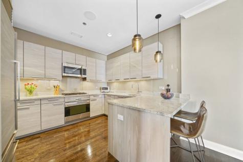 10 East Delaware Place Chicago IL 60611
