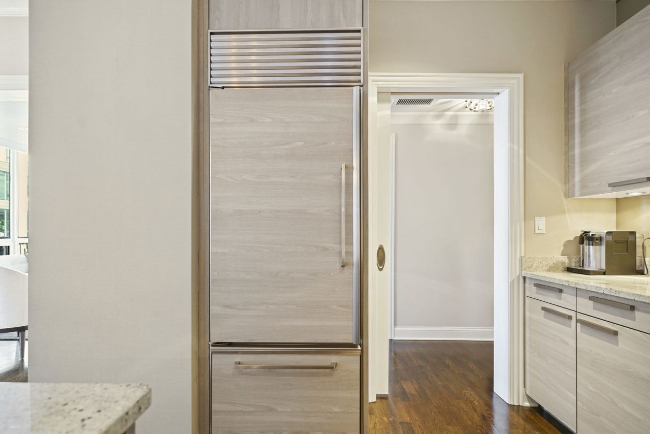 10 East Delaware Place Chicago IL 60611