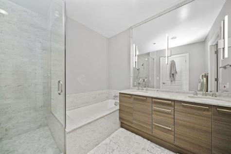 10 East Delaware Place Chicago IL 60611