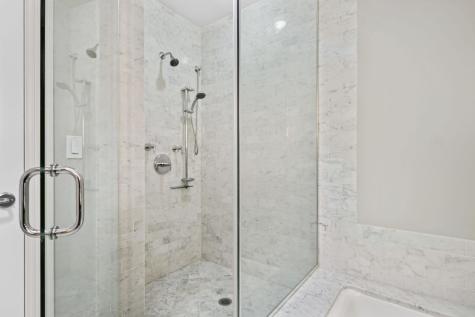 10 East Delaware Place Chicago IL 60611